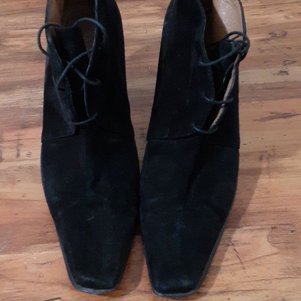 Anne Klein Suede Tie Up Booties!!